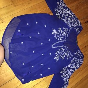 Beautiful flowy, sheer blouse